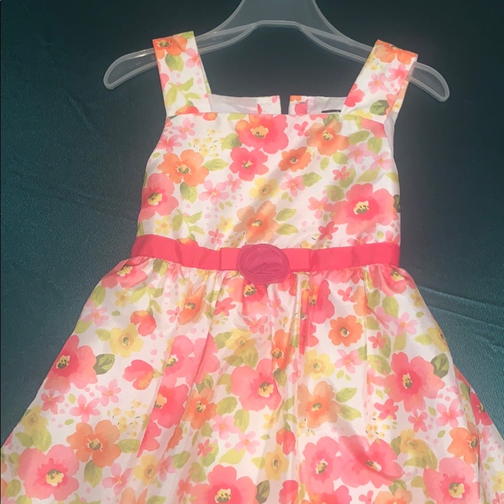 Dress - Picture 2 of 4